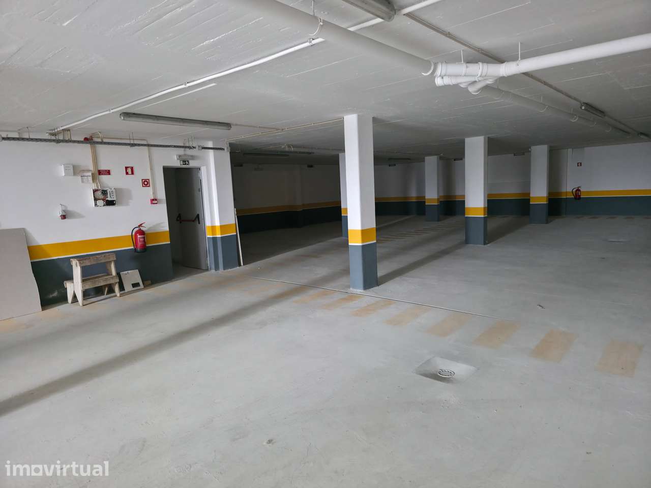 Novo, Espaço/Garagem Privativo. - Grande imagem: 3/10