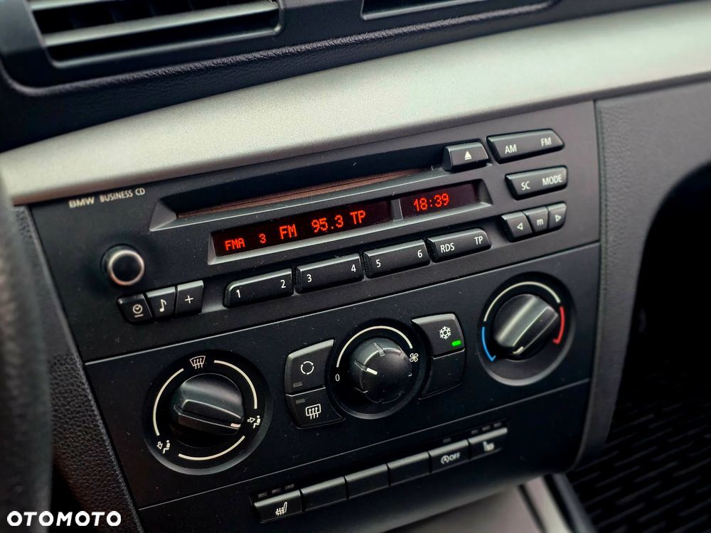 BMW Seria 1 118i Edition Sport - 23
