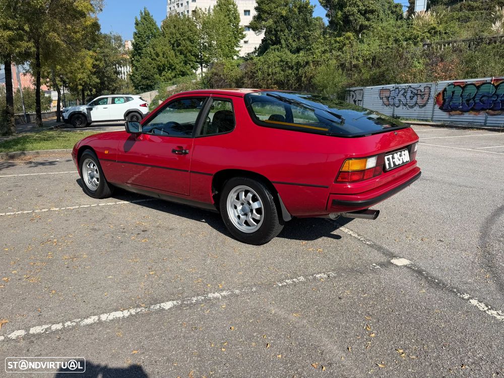 Porsche 924 - 8