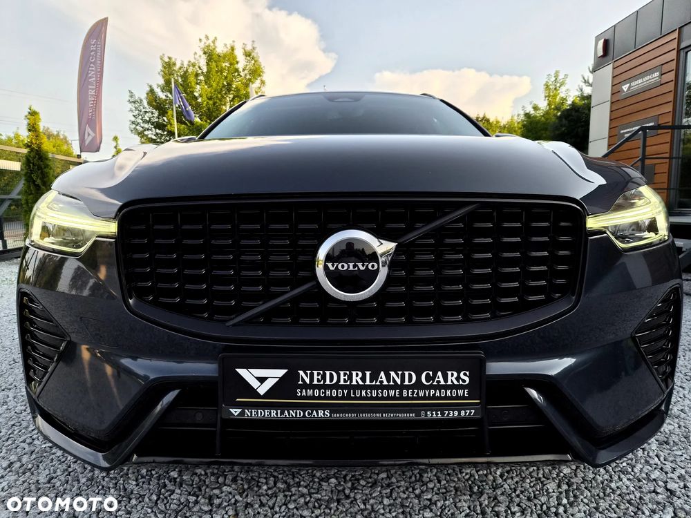 Volvo XC 60 B4 D Plus Dark - 41