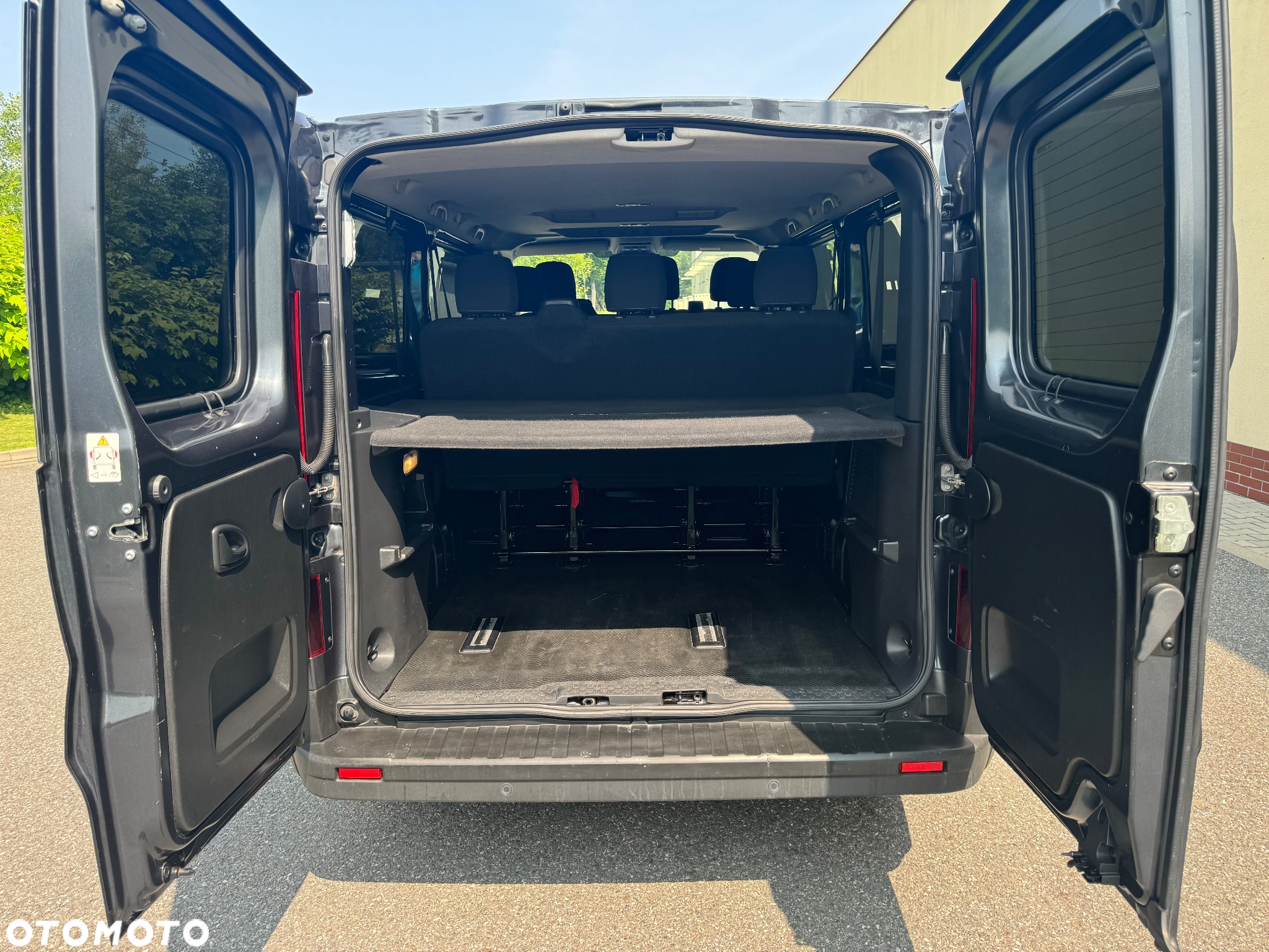 Renault Trafic SpaceClass 2.0 dCi - 13