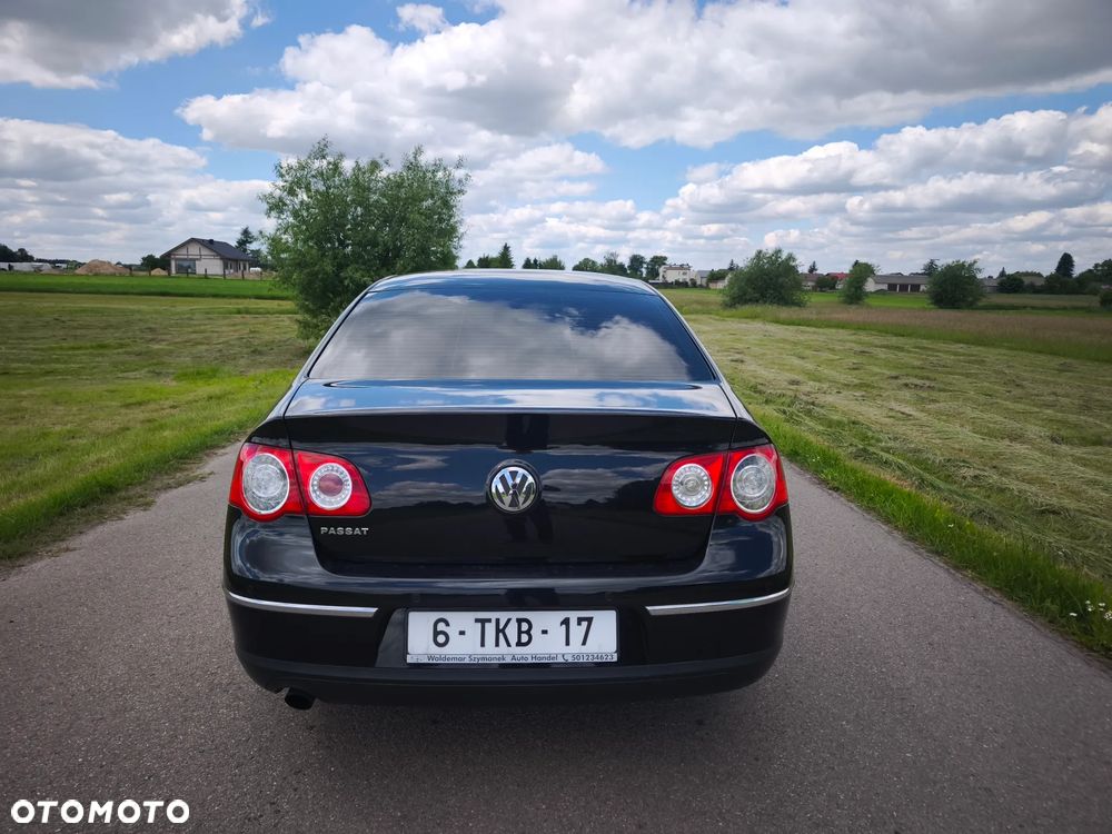 Volkswagen Passat 1.6 Trendline - 10