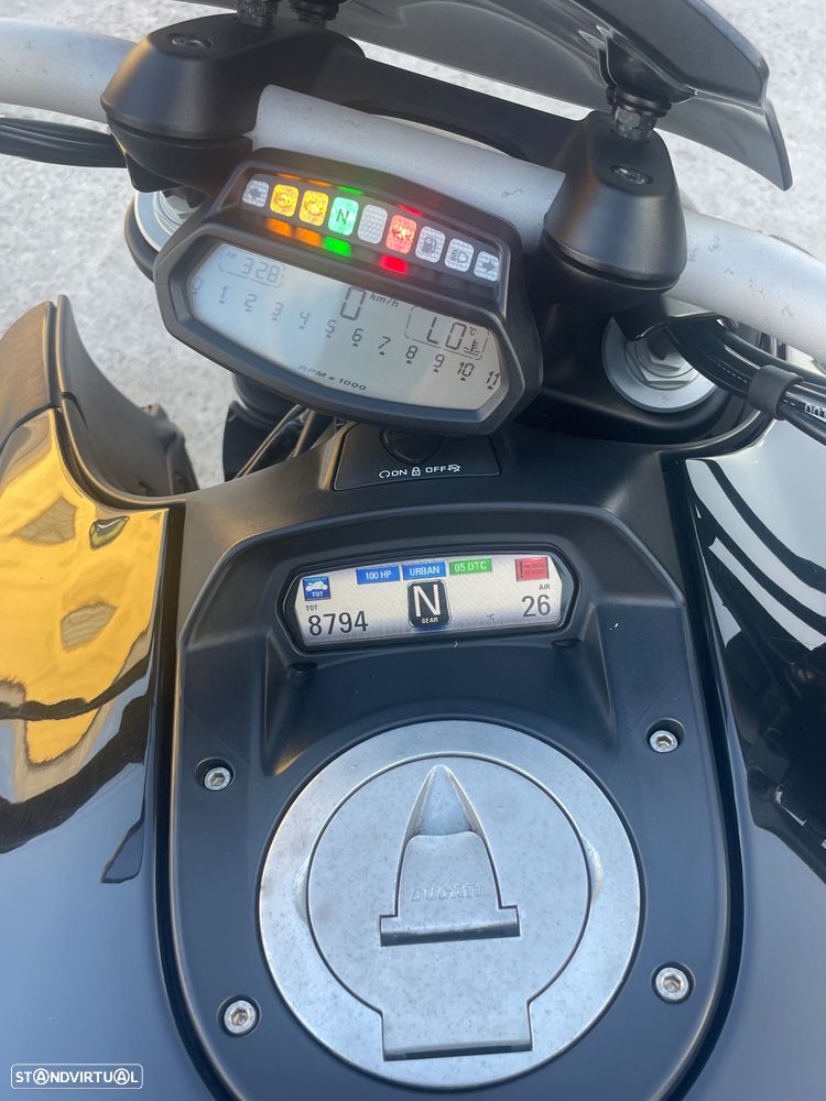 Ducati Diavel Carbon - 10