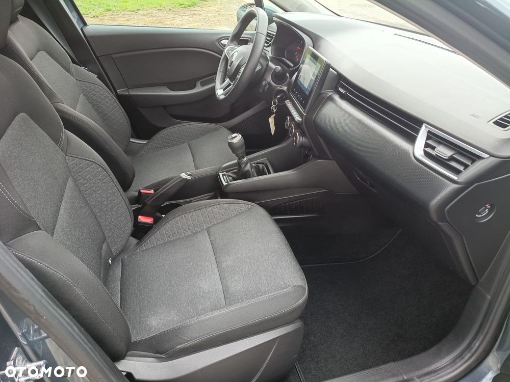 Renault Clio - 10