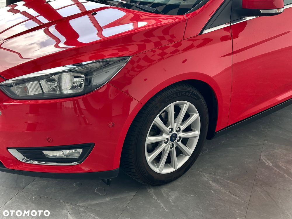Ford Focus SW - 18