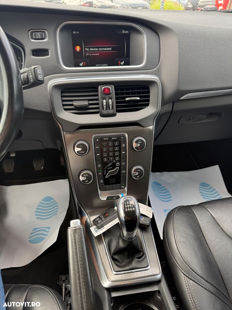 Volvo V40 D4 Inscription - 11