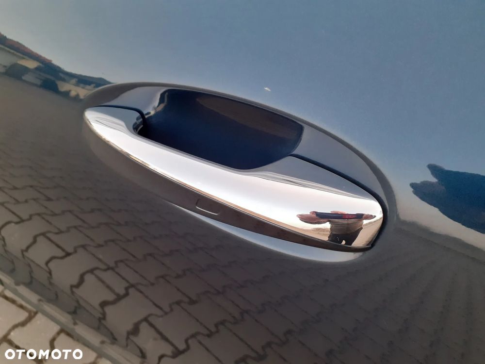 Mercedes-Benz GLA 200 Progressive - 16