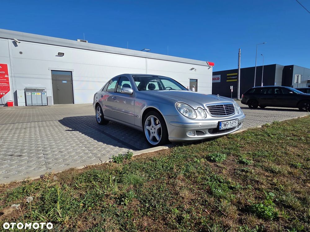 Mercedes-Benz Klasa E 500 4-Matic T Avantgarde - 3