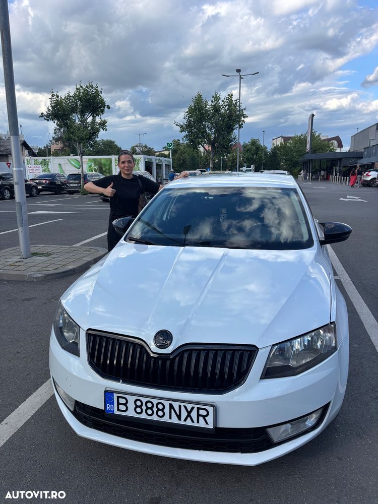 Skoda Octavia 1.6 TDI DSG Style - 11