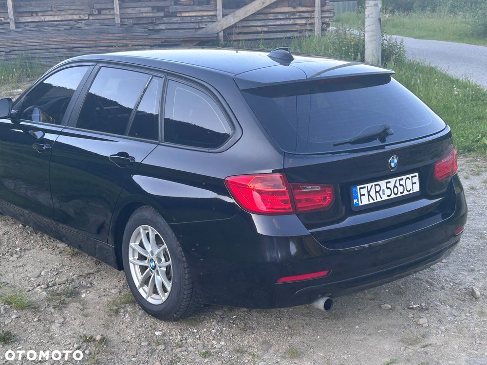 BMW Seria 3 320d Efficient Dynamics Sport Line - 3