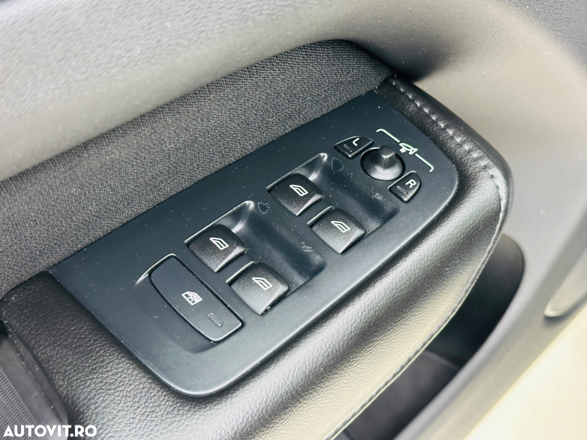 Volvo XC 60 D4 AWD Momentum - 13