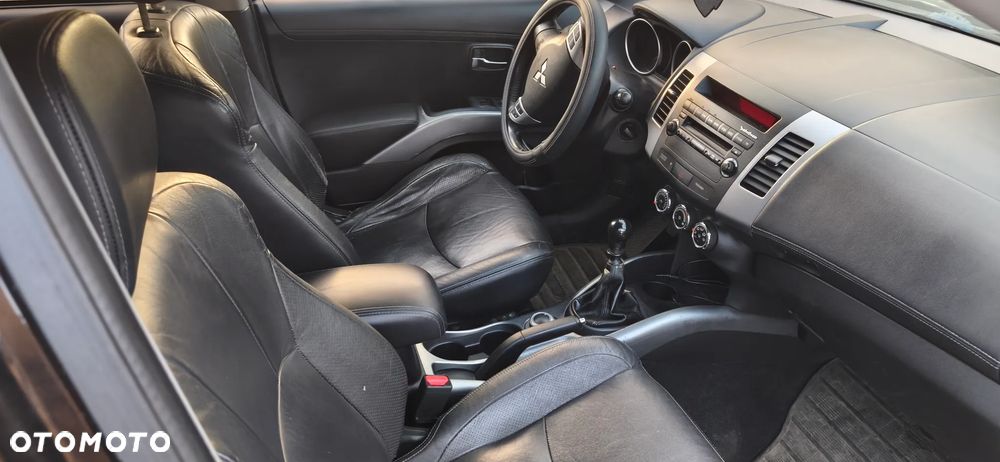 Mitsubishi Outlander 2.0 DID Instyle - 5