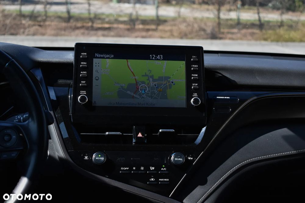 Toyota Camry 2.5 Hybrid Comfort CVT - 19