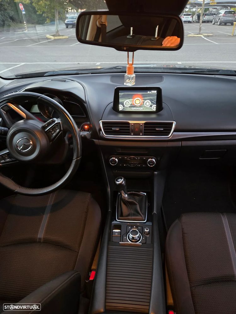 Mazda 3 Hatchback 1.5 Sky-D Evolve HS Navi - 21