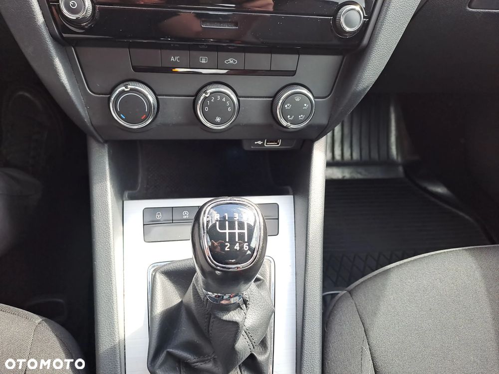 Skoda Octavia 1.5 TSI ACT Active - 19