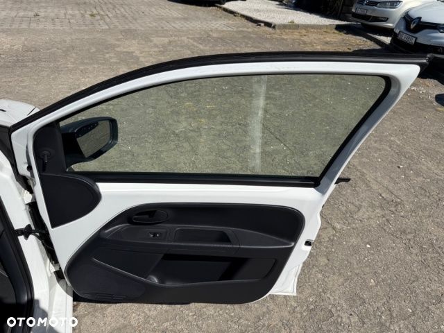 Volkswagen up! - 21