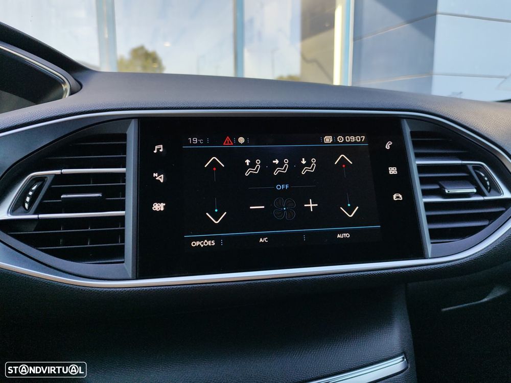 Peugeot 308 SW 1.5 BlueHDi GT EAT8 - 27