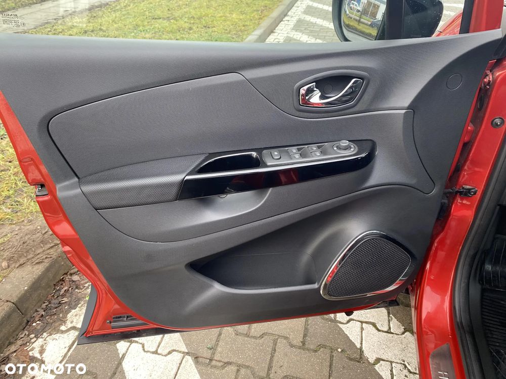 Renault Captur TCe 120 EDC Helly Hansen - 11