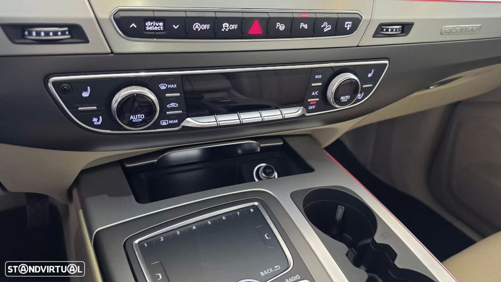 Audi Q7 3.0 TDI quattro S-line Tiptronic 7L - 52