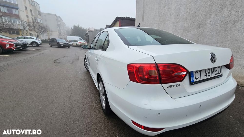 Volkswagen Jetta - 6