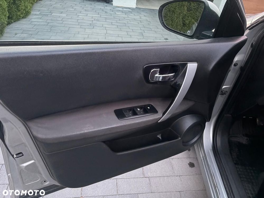 Nissan Qashqai 2.0 dCi 4x4 Lounge - 9