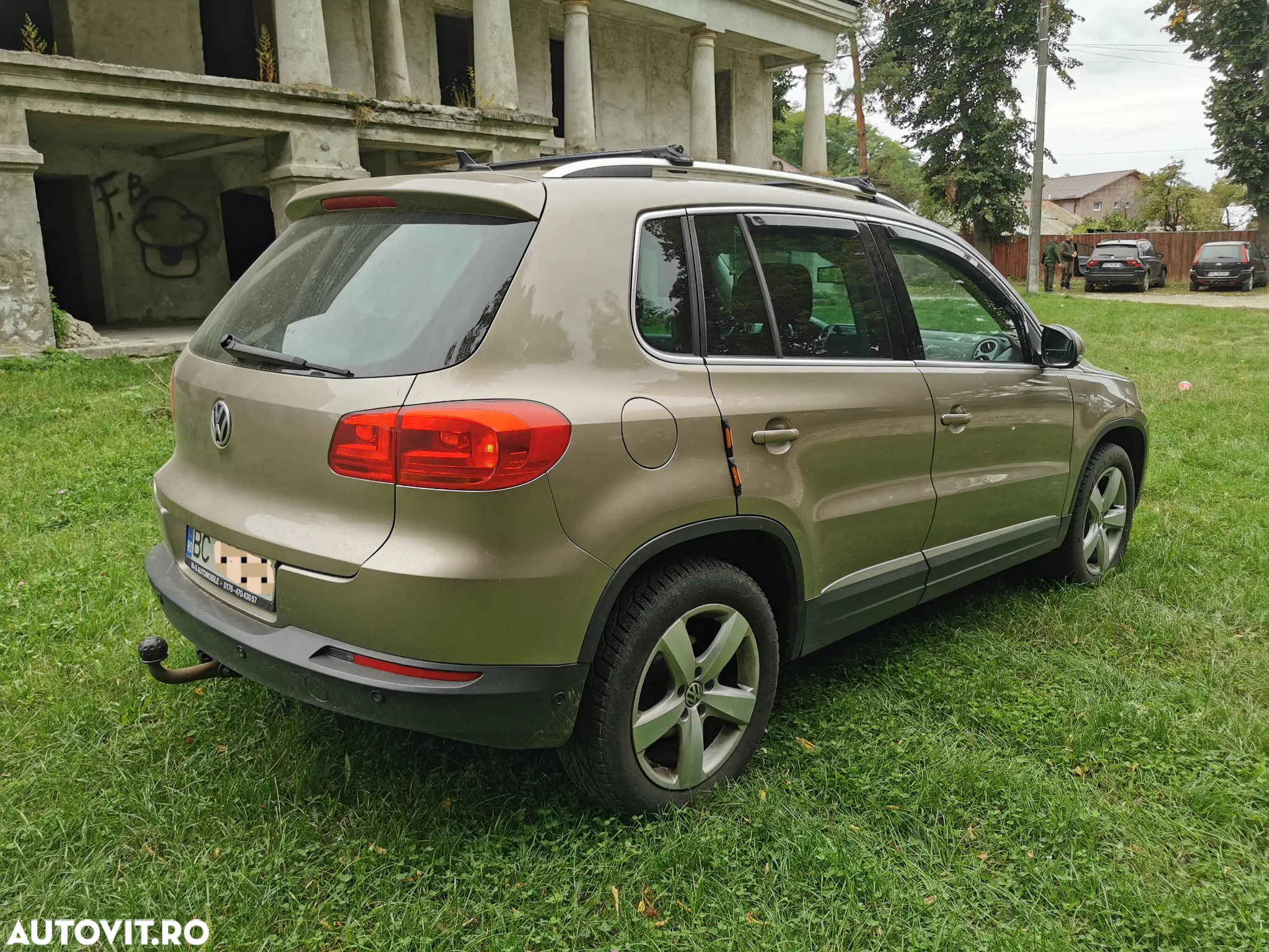 Volkswagen Tiguan - 4