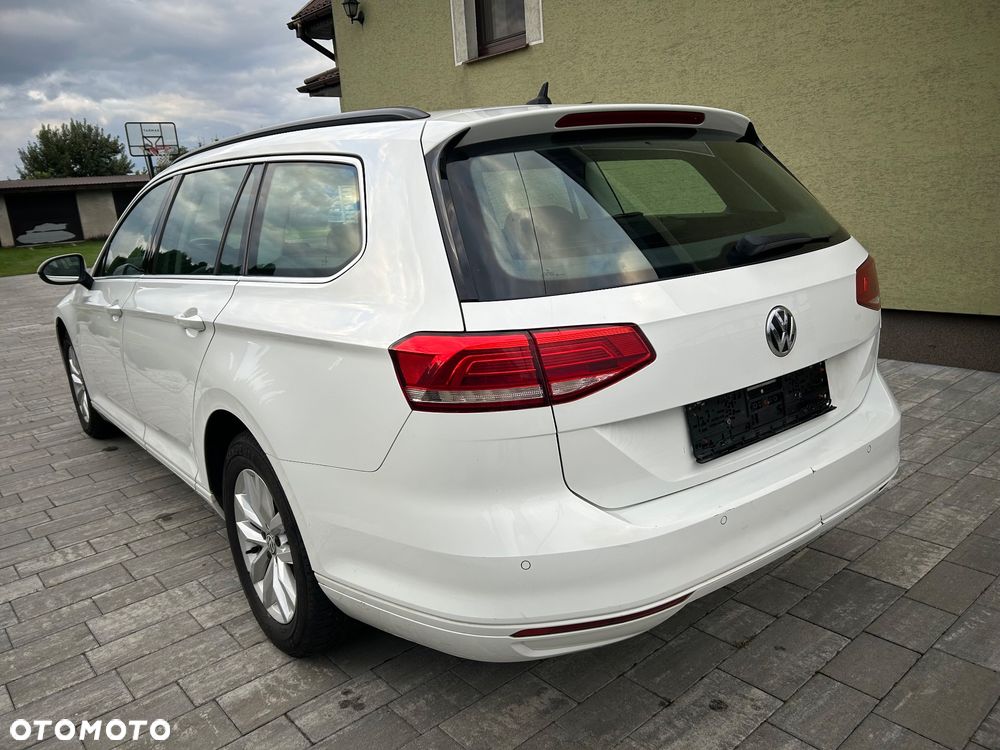 Volkswagen Passat 2.0 TDI (BlueMotion Technology) DSG Highline - 5