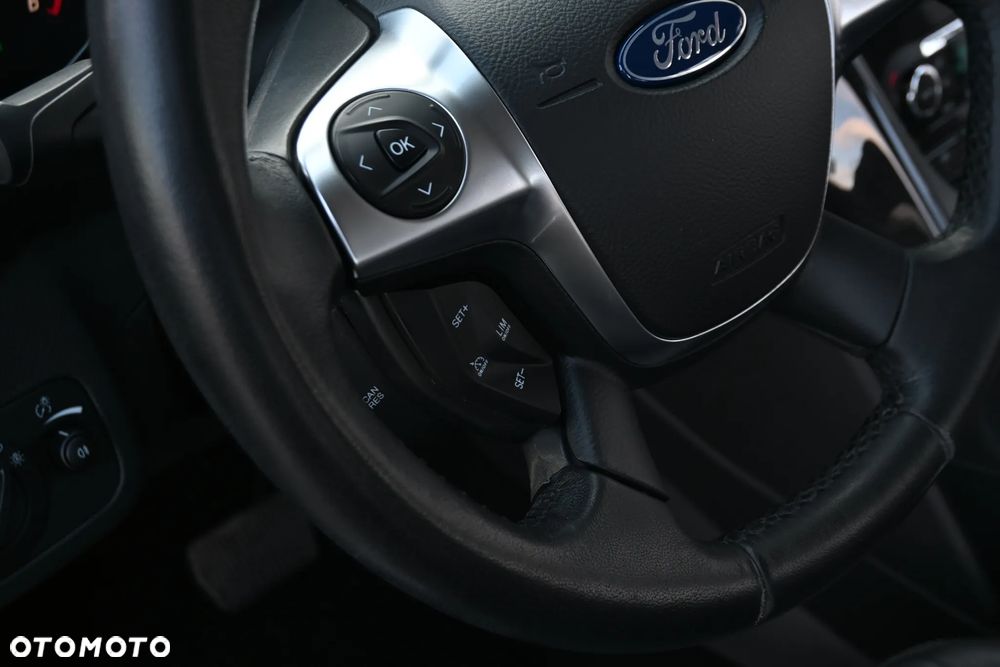 Ford Kuga 2.0 TDCi 4x4 Titanium - 33