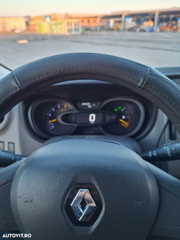 Renault TRAFIC - 7
