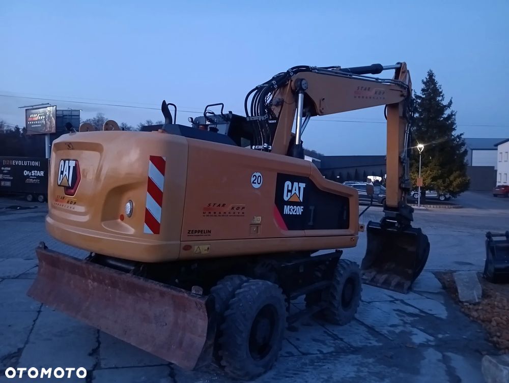 Caterpillar - 5
