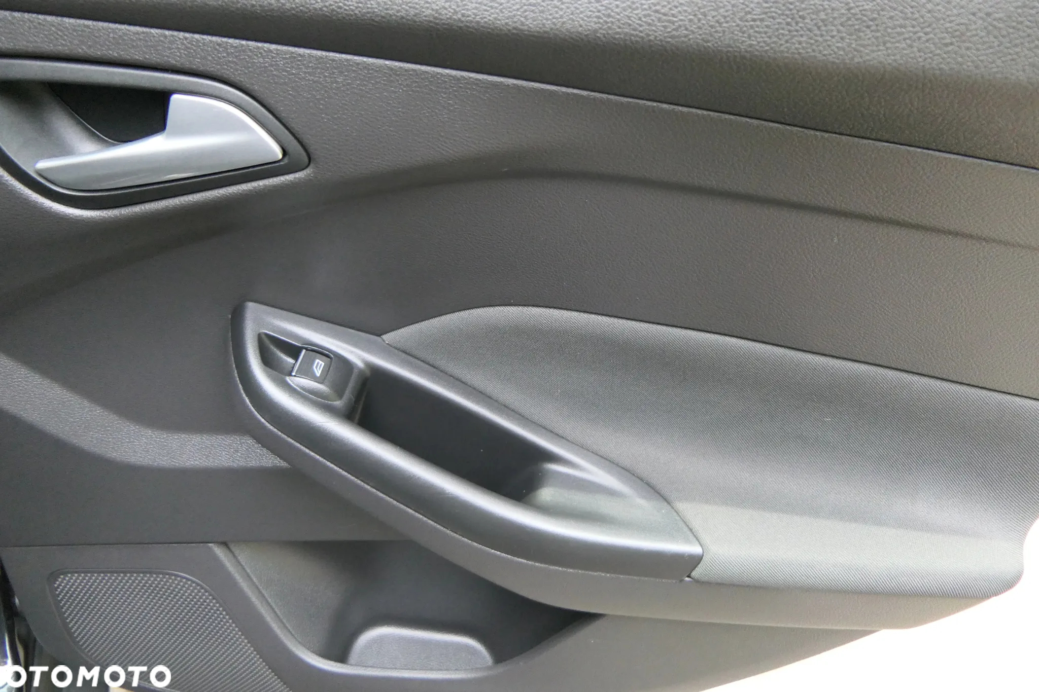 Ford Focus 1.6 TDCi Titanium ECOnetic - 28