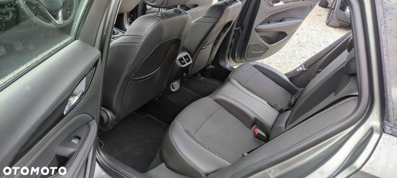 Opel Insignia - 34