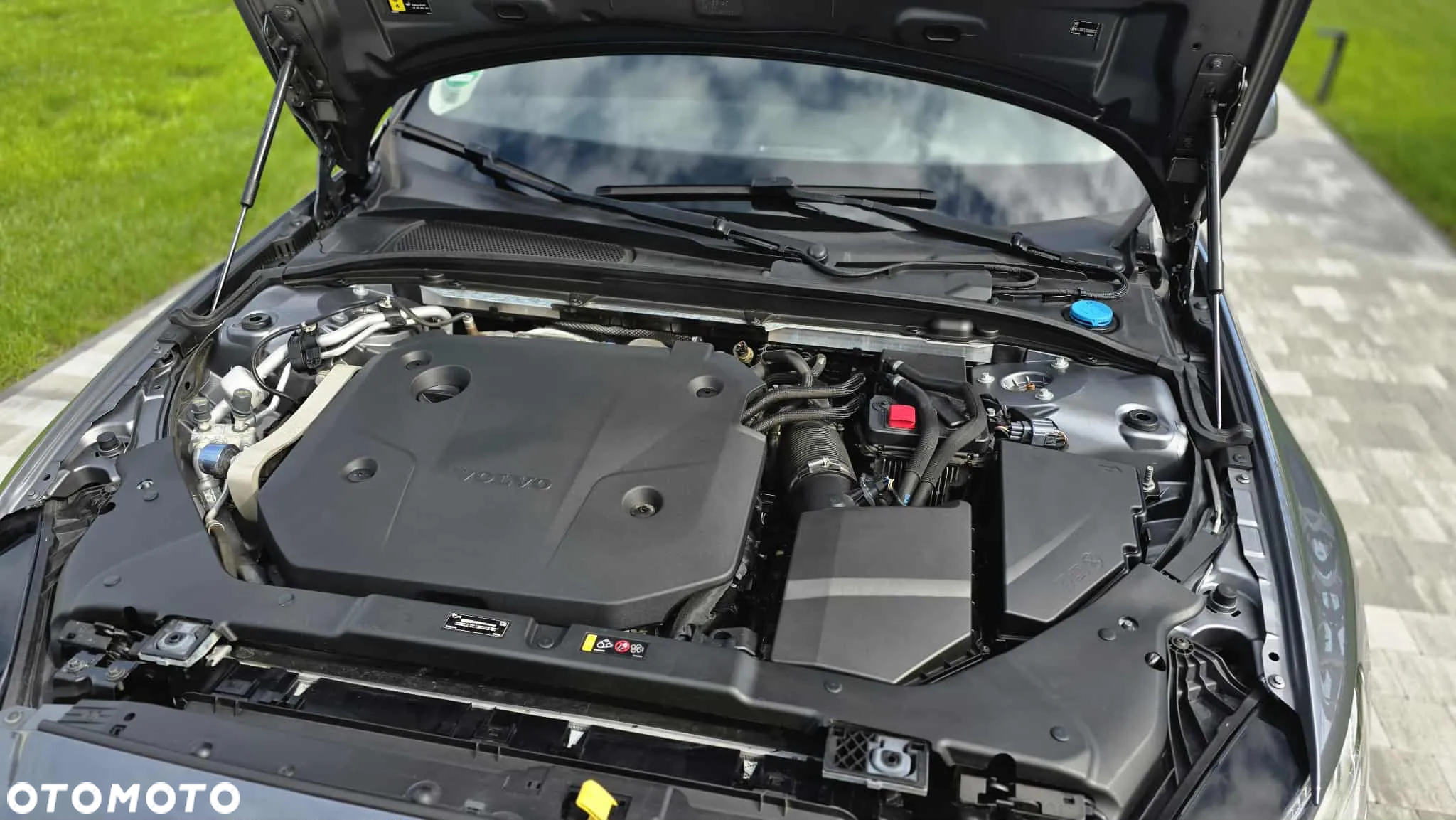 Volvo V60 D4 AWD Momentum Pro - 11