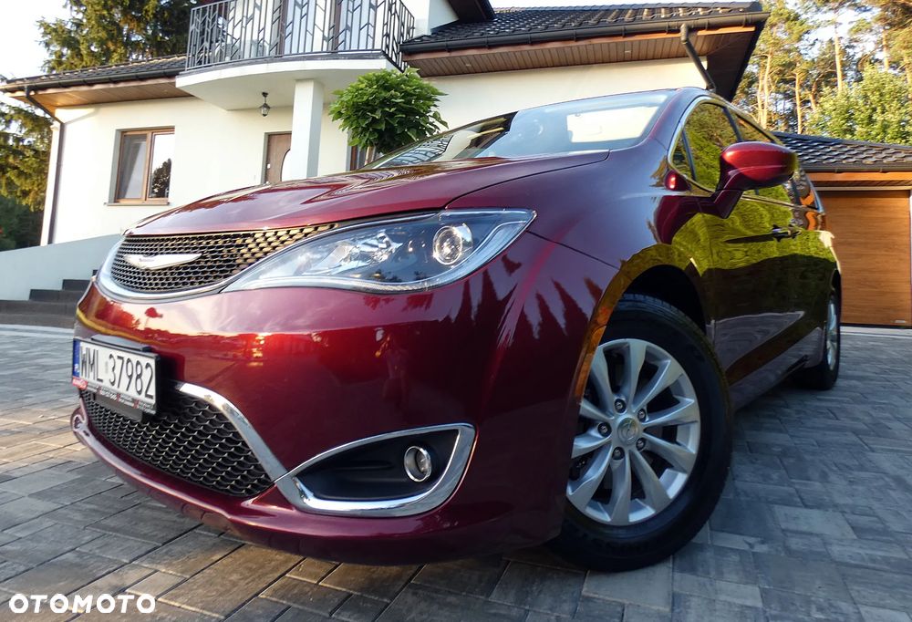 Chrysler Pacifica - 37