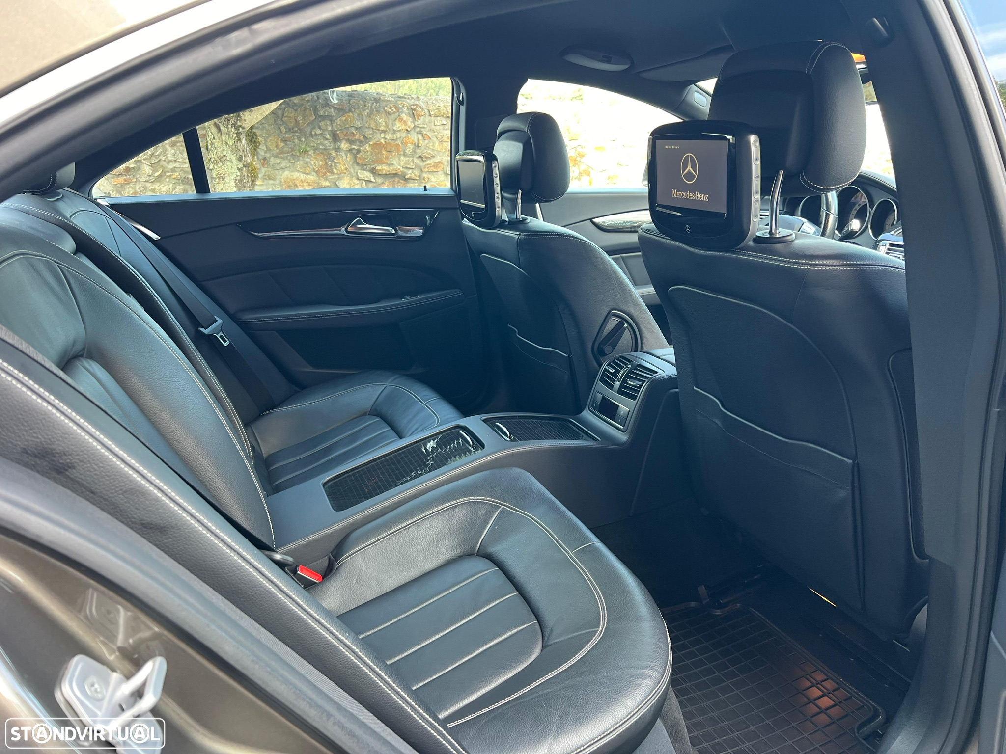 Mercedes-Benz CLS 350 - 12