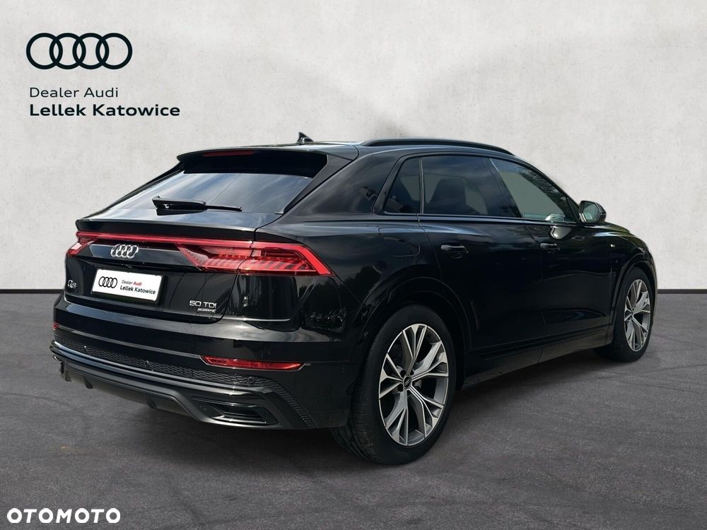 Audi Q8 - 8