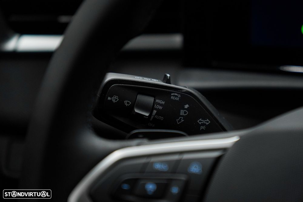 VW T-Roc 1.5 eTSI Life DSG - 25