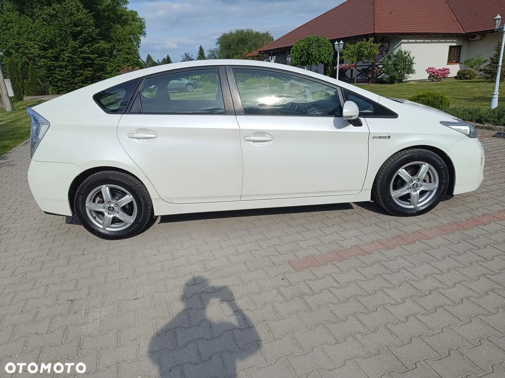 Toyota Prius 1.8 HSD Prestige - 14