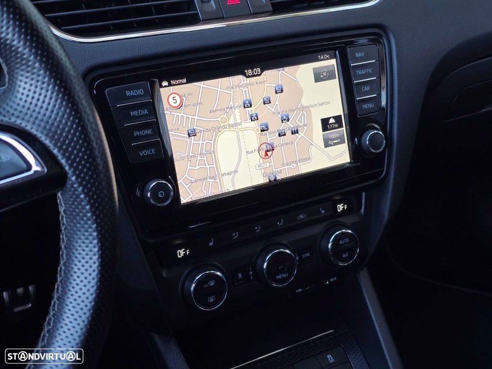 Skoda Octavia Break 2.0 TDI DSG RS - 32