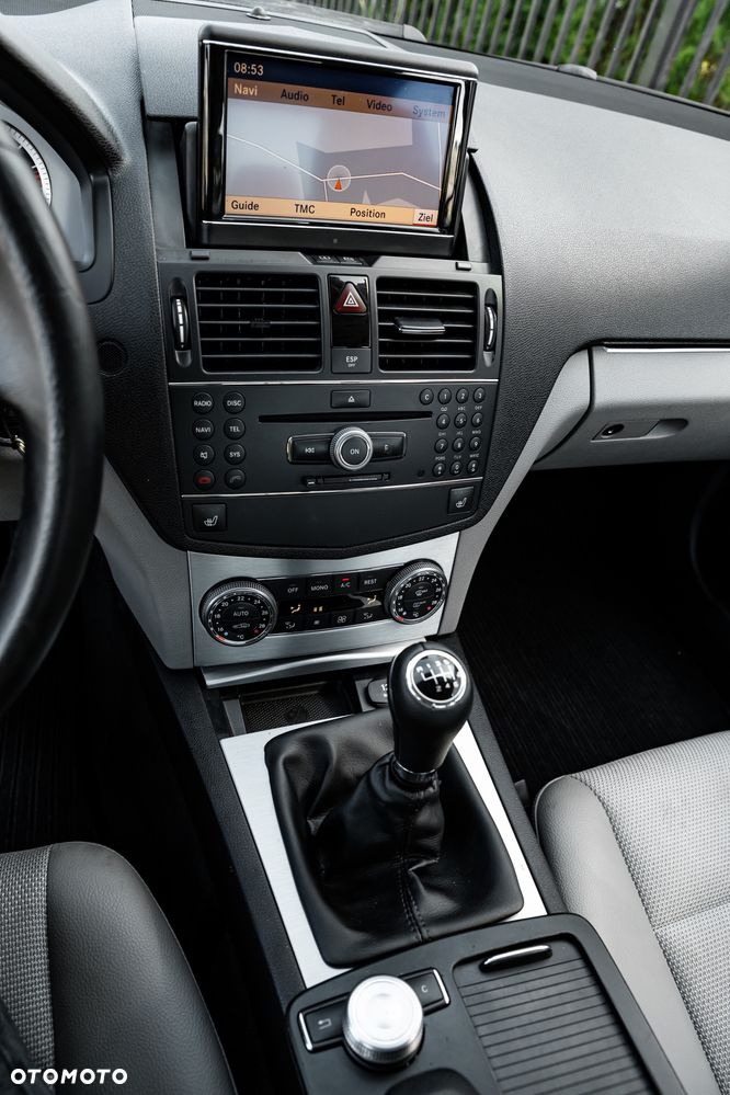 Mercedes-Benz Klasa C 200 CDI DPF Avantgarde - 38