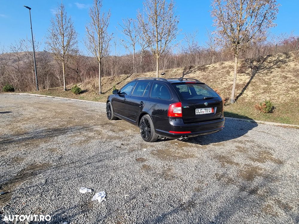 Skoda Octavia Combi 2.0 TDI DPF RS - 5