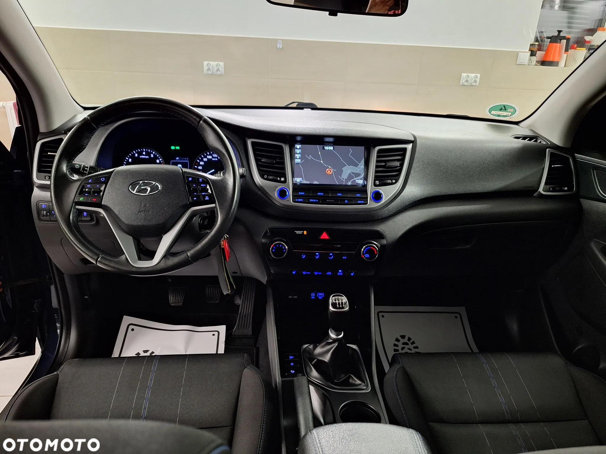 Hyundai Tucson blue 1.6 GDi 2WD Navi - 23
