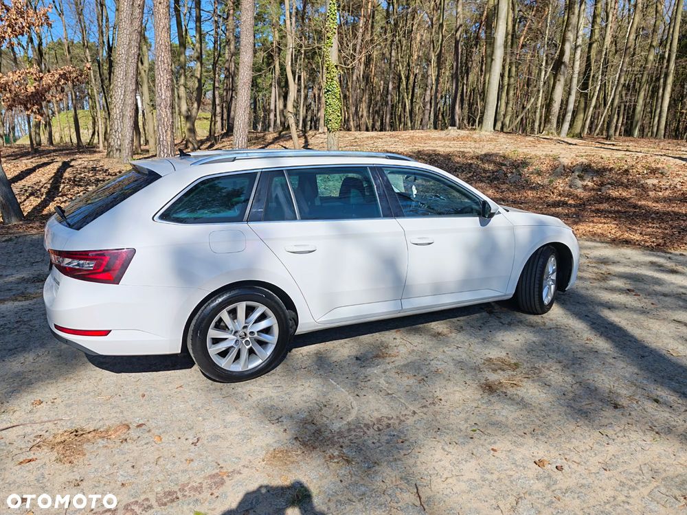 Skoda Superb 2.0 TDI Ambition DSG - 13