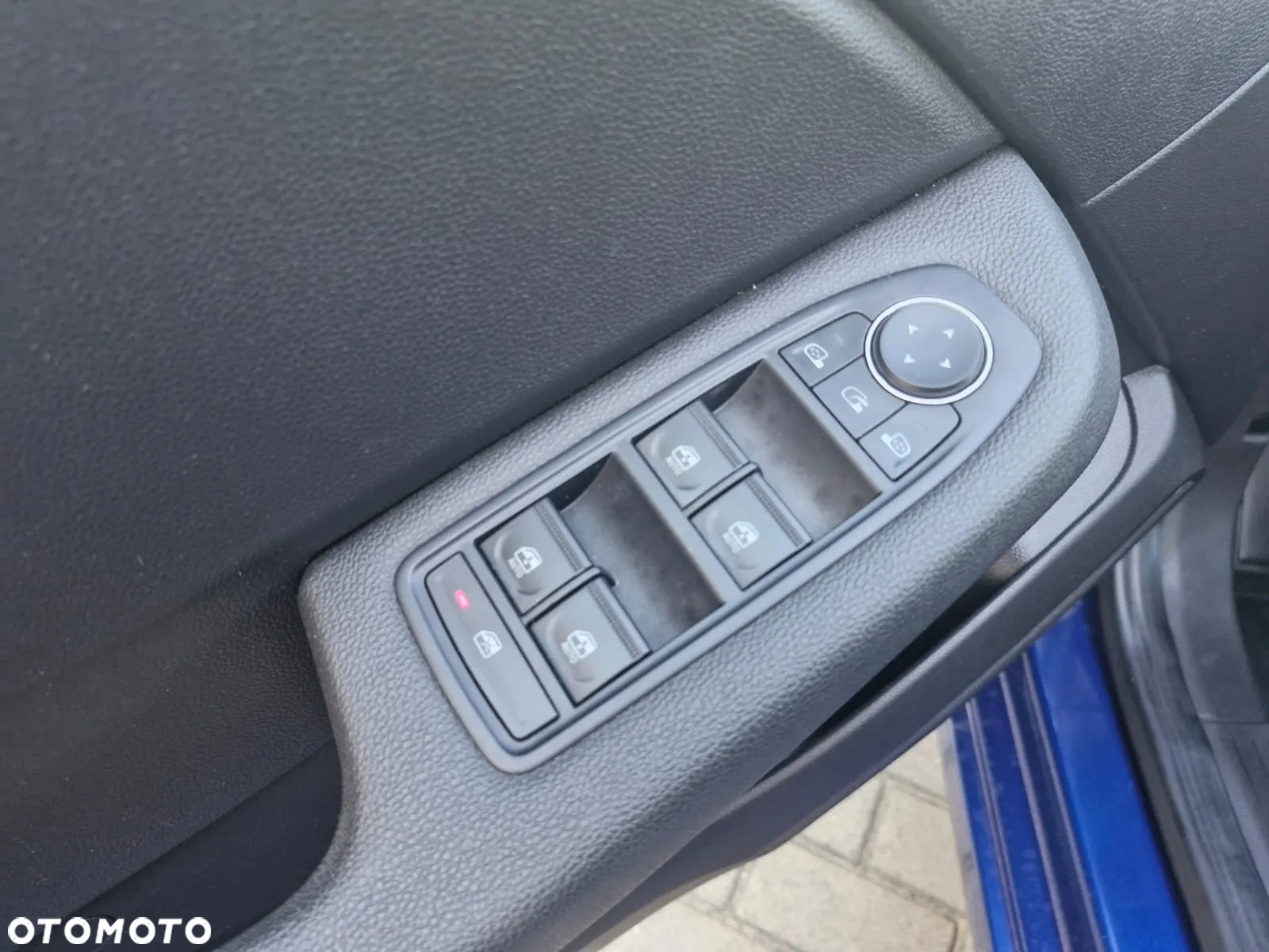 Renault Clio BLUE dCi 100 EVOLUTION - 17