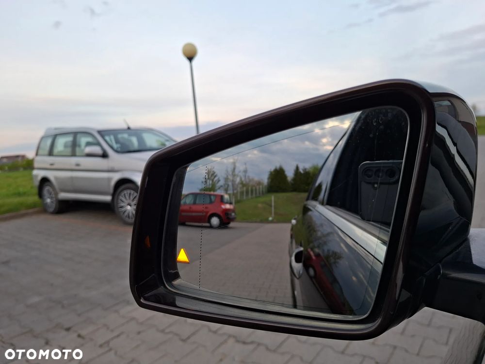 Mercedes-Benz Klasa E 200 CGI BlueEFFICIENCY Automatik - 18