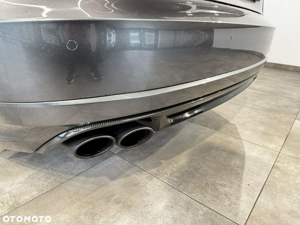Audi S8 - 14