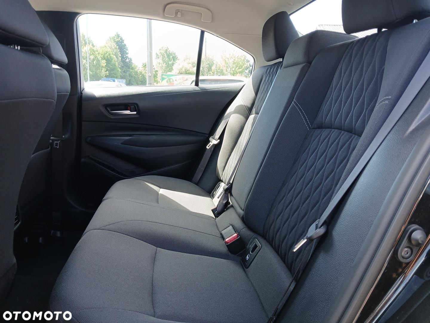 Toyota Corolla - 12