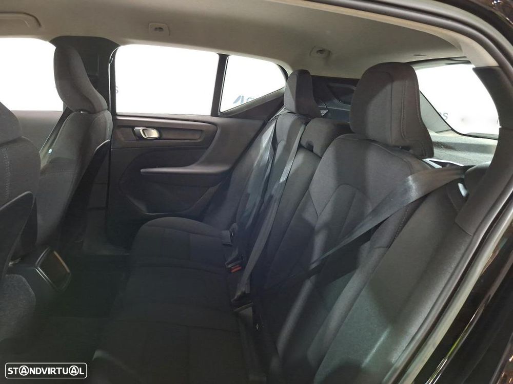 Volvo XC 40 1.5 T2 Momentum - 6