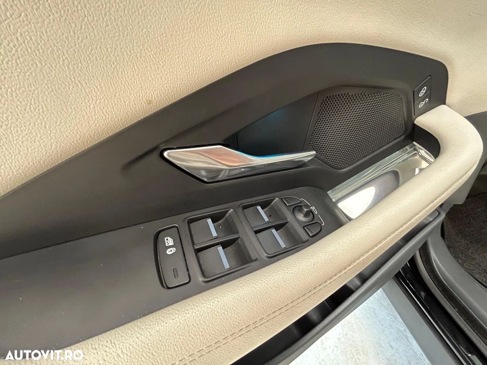 Jaguar E-Pace D180 AWD R-Dynamic S - 18