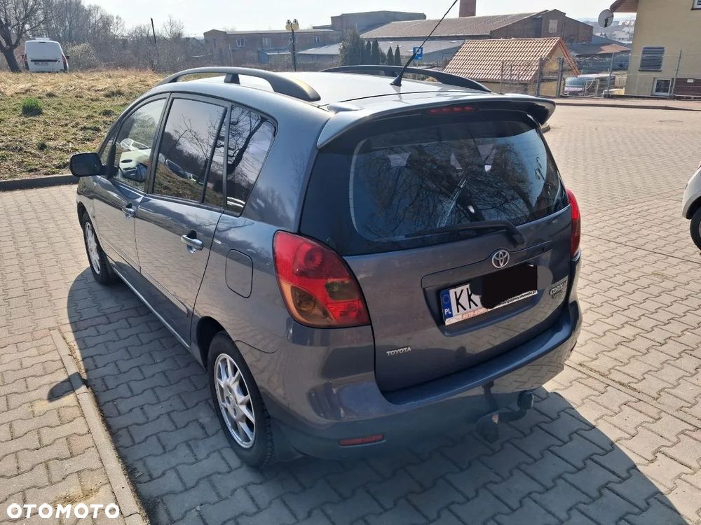 Toyota Corolla Verso - 7